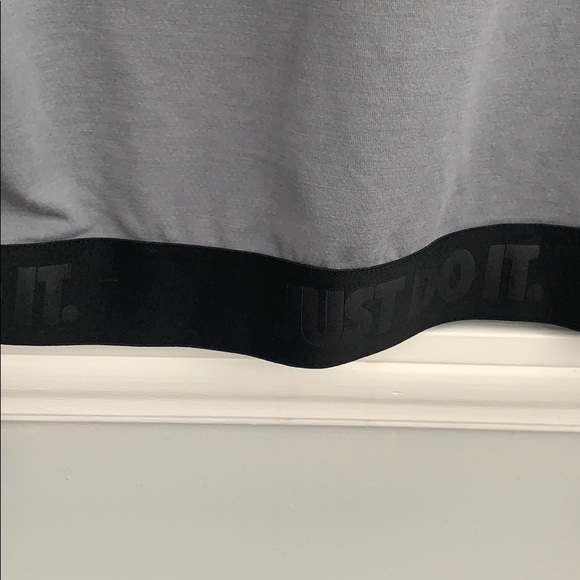 Nike dri fit long sleeve - Picture 3 of 3